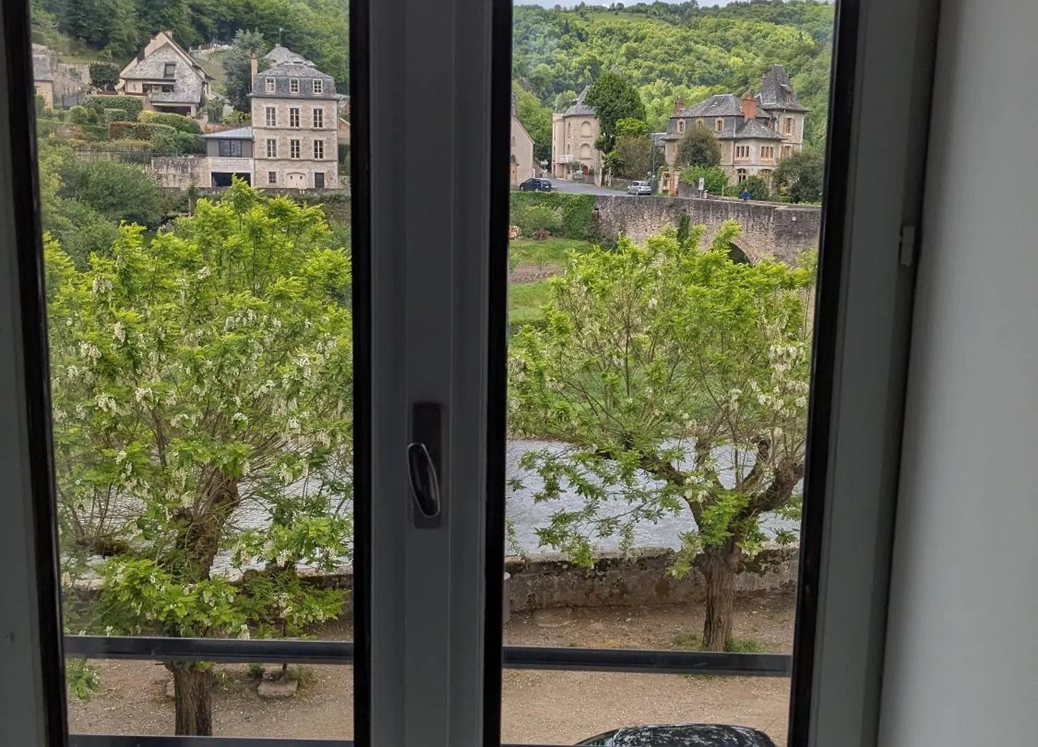 Chez Cornelia Bed & Breakfast Estaing   Estaing (Aveyron)